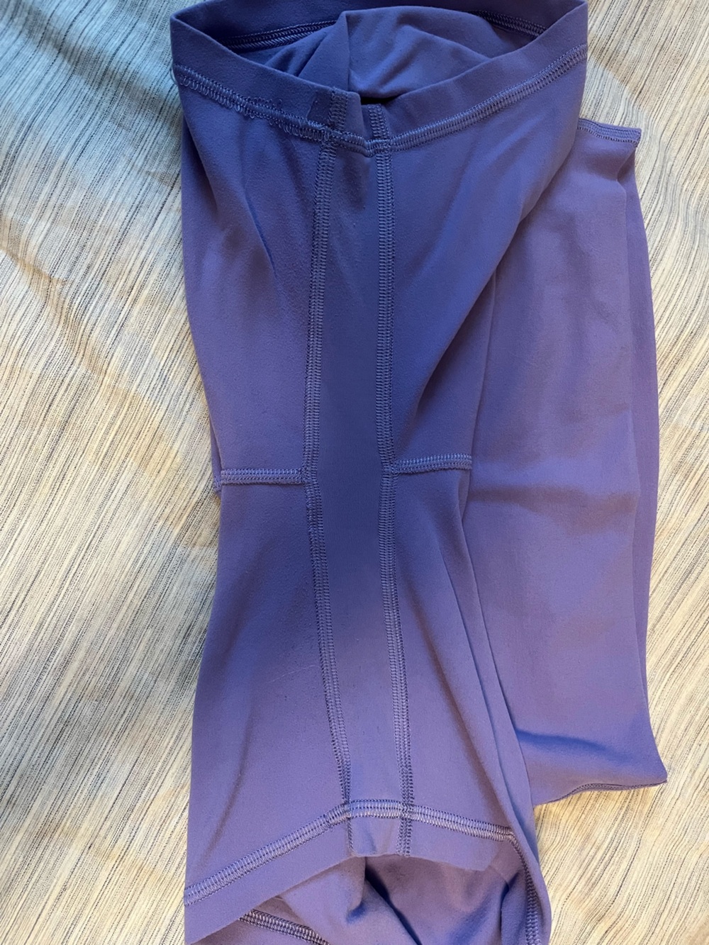 Lululemon align 6in short size 4 - Picture 3 of 4